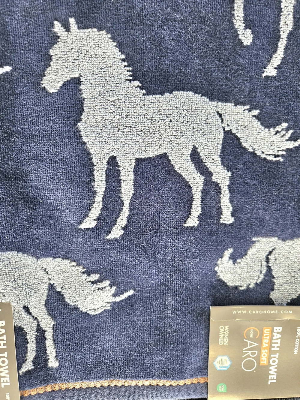 NWT CARO Reversible Horse Print Bath Towel Set – 2 Bath Towels & 2 Hand Towels